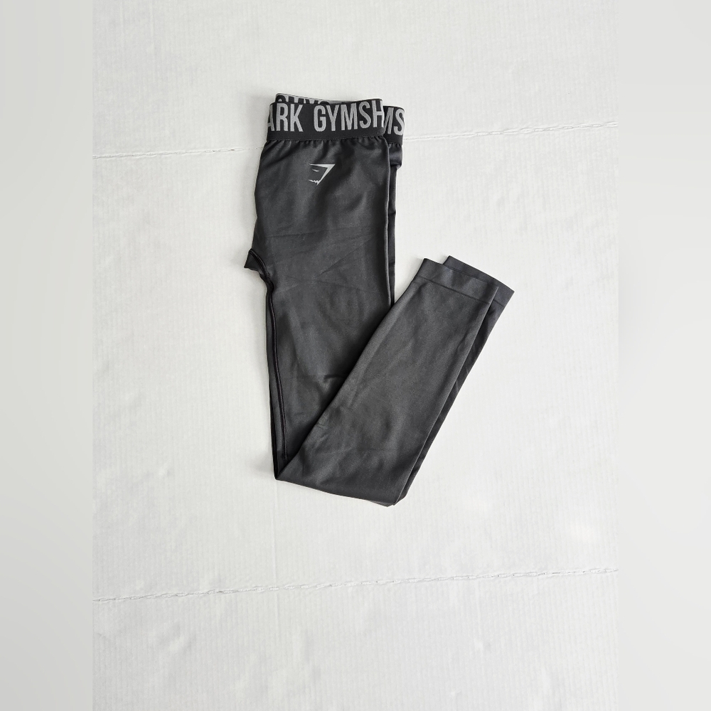 Gymshark Dark Gray Legging.